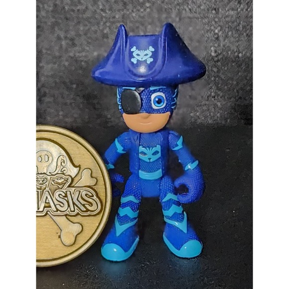 PJ Masks CATBOY PIRATE POWER Figure 3-1/2" Tall Frogbox Set Of 2 With Coin Medal - Picture 4 of 6